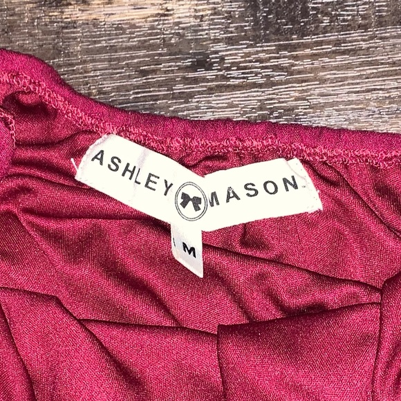 Burgundy Romper with Off shoulder style - Picture 2 of 2